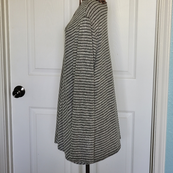 Chico's Gray with Black Stripes Pullover Top Women's Size 3 (Size 16) - Picture 3 of 8